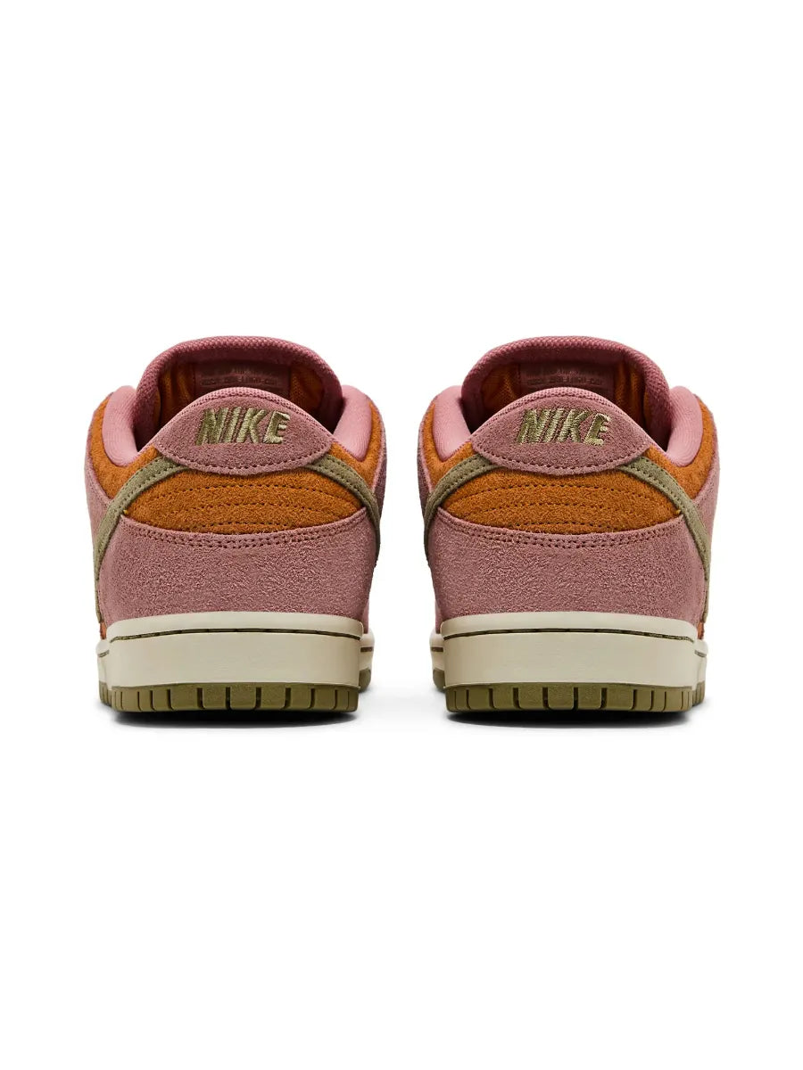 Dunk Low SB 'Red Stardust'