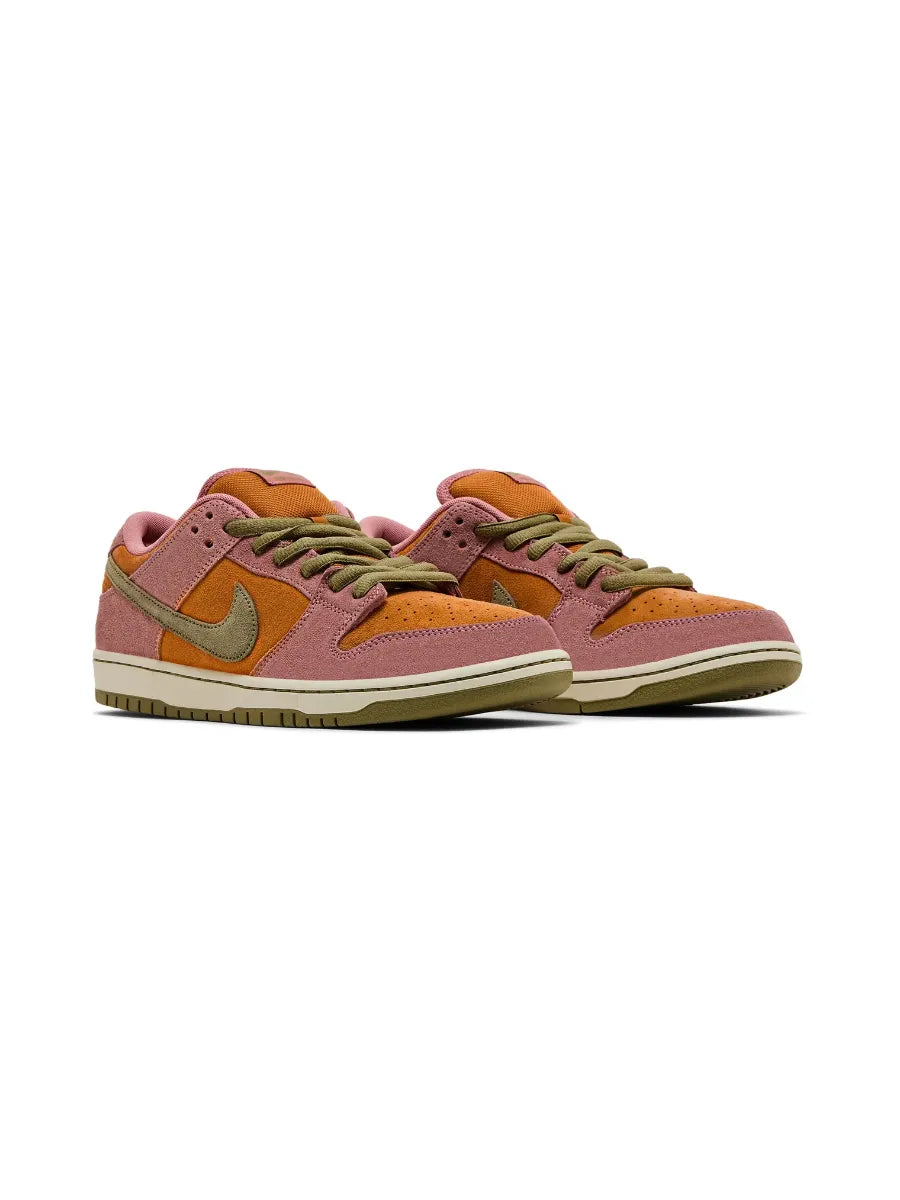 Dunk Low SB 'Red Stardust'